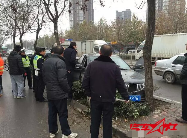 QQ截图20151124093623.jpg