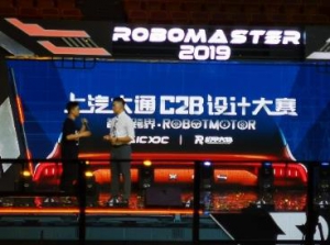 聚焦汽车与机器人结合，“未来战警”VS“变形金刚”上演精彩对决 ...