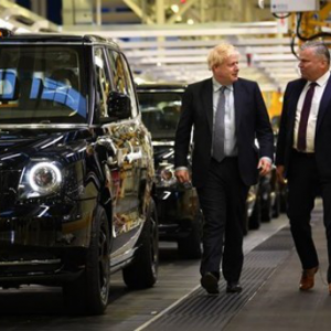 英国首相约翰逊再访LEVC  点赞TX引领英国“绿色工业革命”
