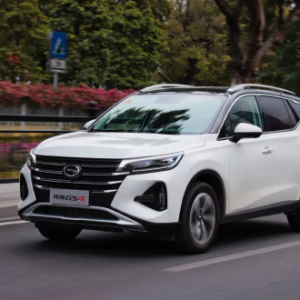 第二代传祺GS4对比长安CS75 Plus，都是1.5T+爱信6AT变速箱，你怎么选？ ...