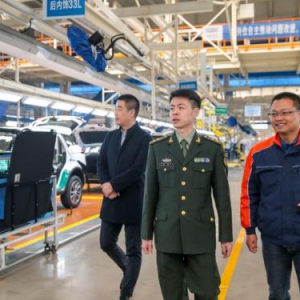 “入伍”在即，吉利博瑞千辆军车在宁 波春晓基地正式发车