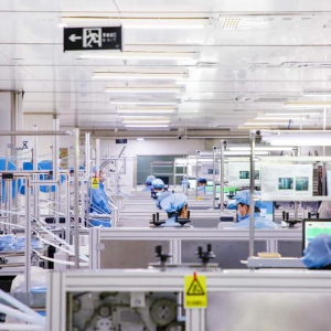 为抗疫助力，比亚迪建全球最大量产口罩工厂