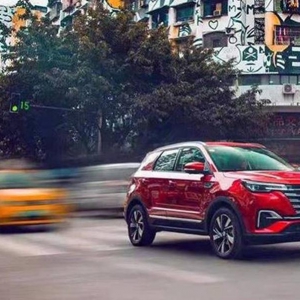 新车上市一定香？90后家庭购车，没开过长安CS55PLUS先别急着付款 ...