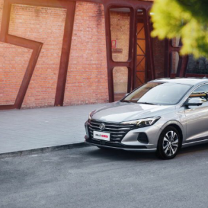 预售20天狂销11559辆 一场发动机组装直播为你解读逸动PLUS“爆款芯密码” ...