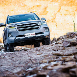 正面“硬怼”普拉多，哈弗H9为何如此豪横？