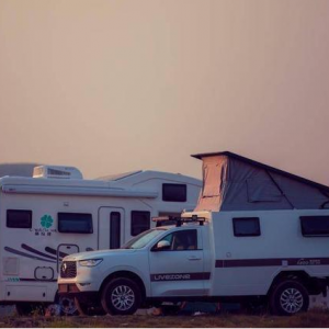 长城炮多功能宿营车及多功能工具车亮相