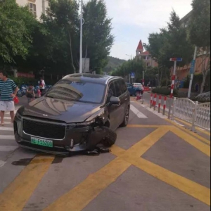 太脆！理想ONE2次50公里时速下事故断轴品控遭质疑！