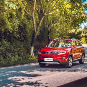 赋予你别人给不了的！探秘小型SUV圈子里的学霸——长安CS35PLUS ...