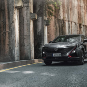 车上有这些“黑科技”，还怕什么堵车开长途？