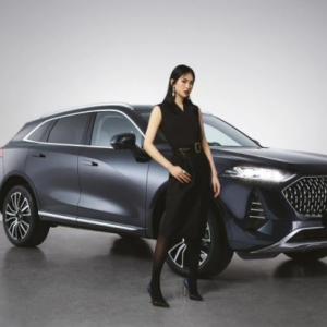 让“哈弗学霸”姚安娜一见倾心，“汽车人” WEY摩卡究竟有什么魅力？ ...