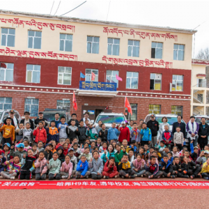 “益”路同行，哈弗H9车队远赴青海开启公益捐赠