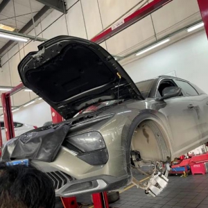 新购@凡尔赛C5X第二天车身抖动异常，车主：更换了半轴问题依旧 ...