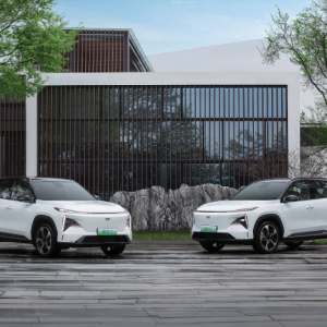 续航1370km 打破混动天花板吉利银河L7石家庄首秀