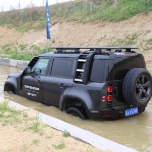 驭见广阔新境丨路虎越野学院，让越野更加纯粹